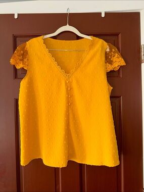 Women's V-Neck Yellow Lace Sleeve Blouse